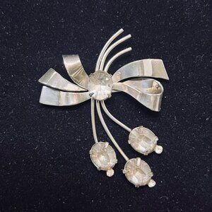 Vintage Coro Sterling With Clear Glass Rhinestones Bow Brooch (5190)